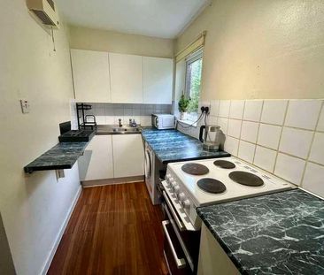 Titchfield Close Tadley, RG26 - Photo 3