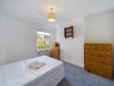 7 bedroom end of terrace house to rent - Photo 2