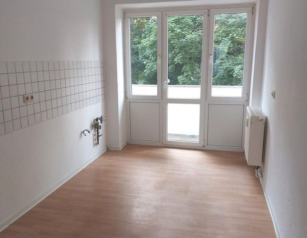 Schöne 4,5-R-Wohnung mit BLK.1.OG ca.87,00m2 zu vermieten In MD -Stadtfeld Ost - Photo 1
