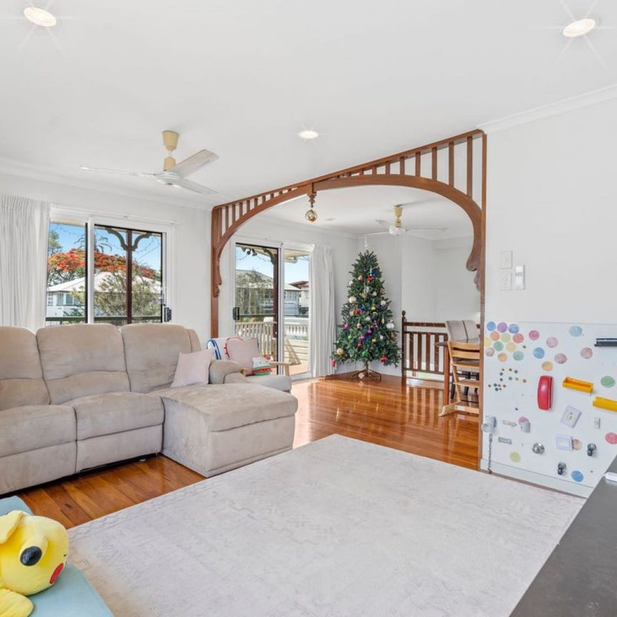 Spacious Family Home with Multiple Living Areas and Outdoor Entertaining - Photo 1