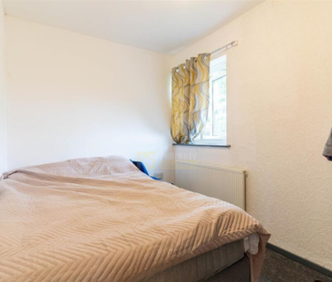 4 bedroom terraced house to rent - Photo 5