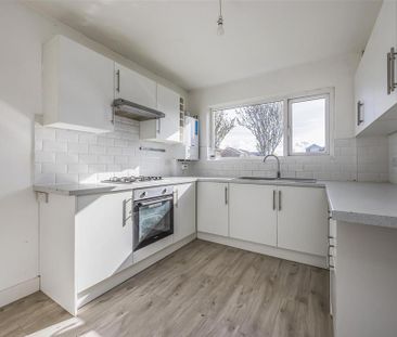 3 bedroom detached bungalow to rent - Photo 1