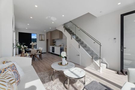 6/10 Hutchinsons Road, Bucklands Beach, NZ 2014 - Photo 3