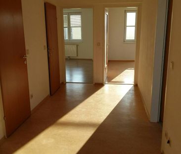 Geförderte 3 Zimmer Wohnung mit Balkon und zugehörigen Stellplatz - Photo 3