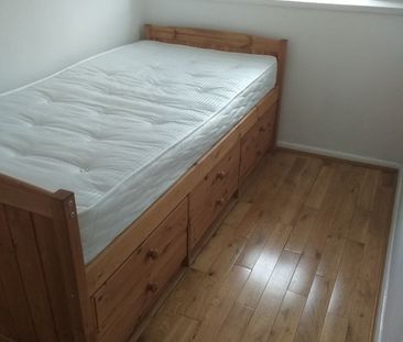 3 Bed Terraced House, Barset Road, SE15 - Photo 3