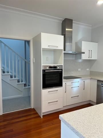 LARGE FAMILY HOME - ORAKEI - Photo 2