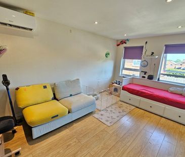 Poplar Road, AYLESBURY - Photo 3