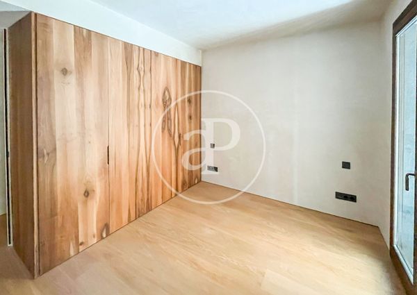 Apartment for Rent on Paseo Mallorca