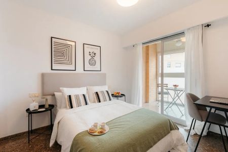 Avenida Alcalde Gisbert Rico, Valencia, Valencian Community 46013 - Photo 5