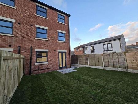 Babworth Mews, Retford, DN22 - Photo 2