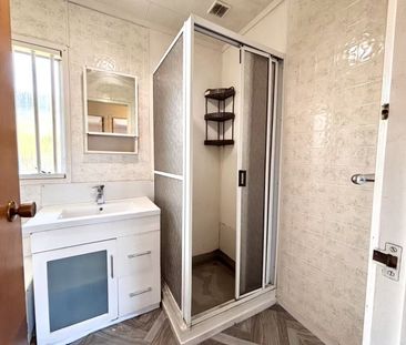 190 Universal Dr, Henderson - Photo 6