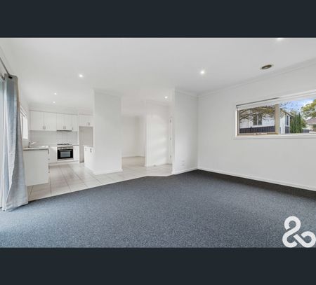 2/132 Broadway, Reservoir, Vic 3073 - Photo 2