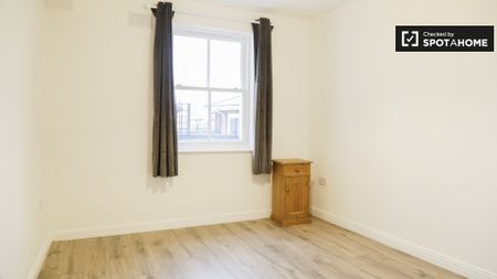 Large 3-bedroom apartment for rent in The Liberties, Dublin - Photo 5