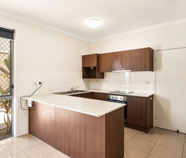 Townhouse Living in a Quiet Zillmere Street - Photo 1