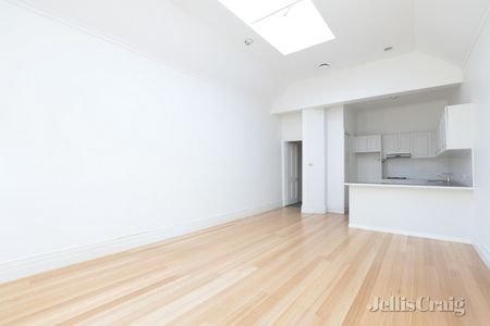 17 Mell Street, Toorak - Photo 5