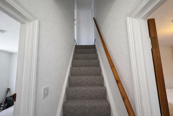 4 bedroom semi-detached house to rent - Photo 1