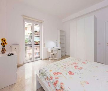 Via Oderisi da Gubbio, Rome, Lazio 00146 - Photo 4