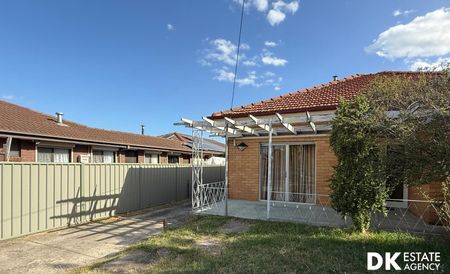 Charming 3 bedrooms home in Central Footscray - Photo 2