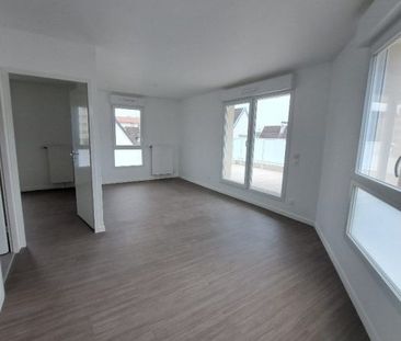 T2 AVEC TERRASSE + PARKING - Photo 1