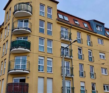 TOP sanierte und möbilierte 2 - Zimmer Wohnung mit Balkon und Einba... - Foto 1