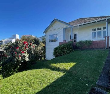 Charming 4-Bedroom Home with views in Wellington’s Desirable Northland - Photo 5