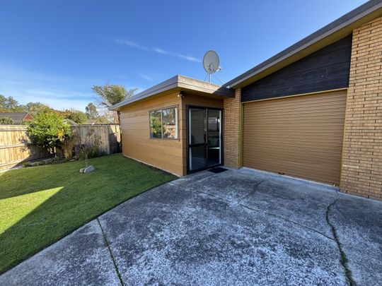 2 Humphries Place, Awapuni, Palmerston North - Photo 1