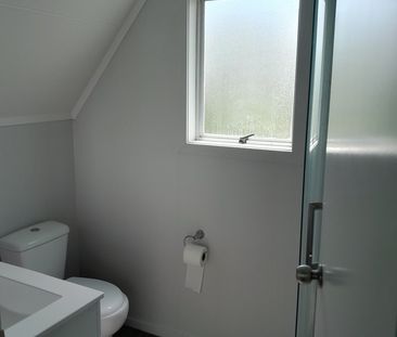 IN THE CENTRE! - Photo 1