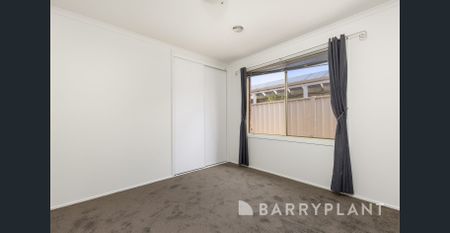 COSY AND COMFORTABLE FAMILY HOME - Photo 2