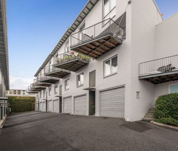 Living In Style & Comfort - Photo 1