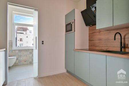 SAINT-GILLES - GERENOVEERDE STUDIO VAN 40M² ZONDER MEUBELS - Photo 3