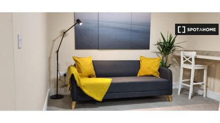 Bed for rent in 7-bedroom apartment in Phibsborough, Dublin - Photo 5