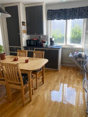 Backadalsgatan, Hisings Backa - Photo 4