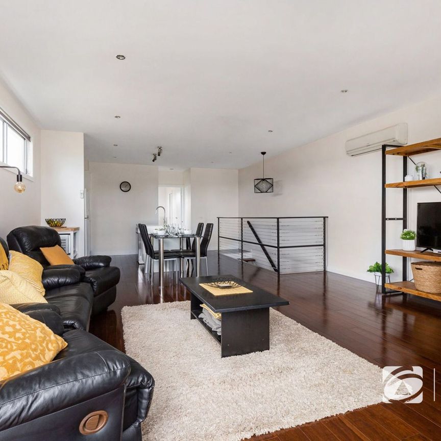 FULLY FURNISHED - AVAILABLE MARCH 2025 - Photo 1