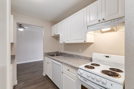 9700 Bonaventure Drive SE, Calgary - Photo 5