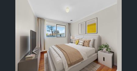 Renovated Perfection with Huge Garage and Workshop - Garden Maintenance Included! - Photo 4