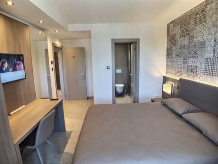 Furnished 2.5-room apartment opposite EPFL - Photo 2