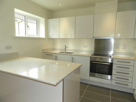 2 bedroom flat to rent - Photo 5