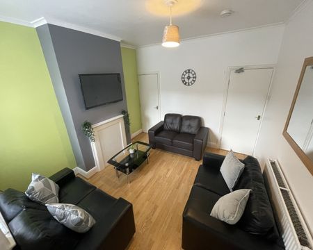 5 Bedrooms, 19 Carmelite Road – Student Accommodation Coventry - Photo 2