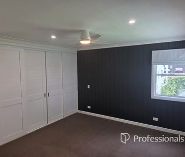 STYLISH LIVING IN A PRIME LOCATION! - Photo 6