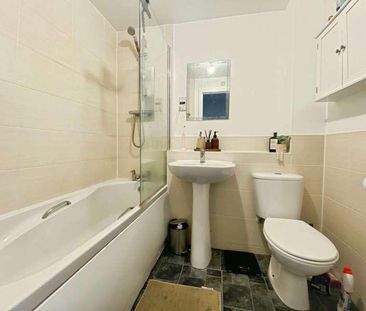 Wood Green, Cefn Glas, Bridgend, CF31 - Photo 5