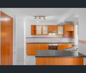 12 Portmarnock Drive, Victoria Point, Qld 4165 - Photo 2