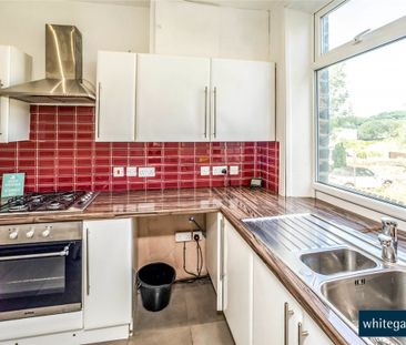 School Cote Terrace, Holmfield, Halifax, HX3 - Photo 5