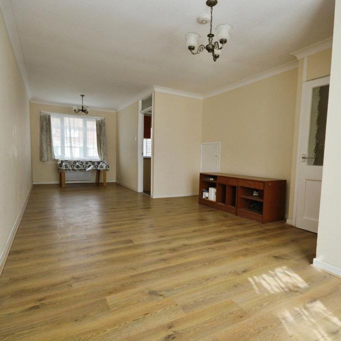 3 bedroom terraced house to rent - Photo 1