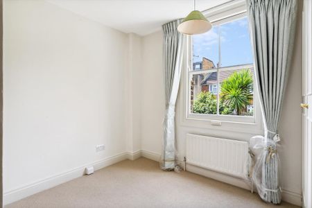 4 bedroom terraced house to rent - Photo 5