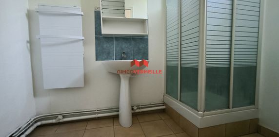 Location Appartement 2 pièces 40m² - Photo 2