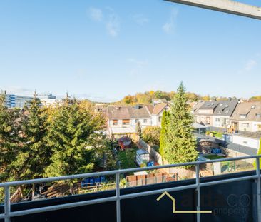 Vollständig renovierte 3 Zimmer Wohnung mit Balkon und Einbauküche! - Foto 2