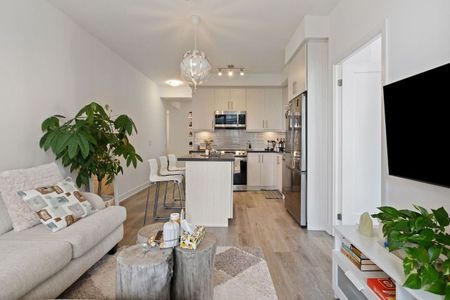 For Lease - 95 Oneida Crescent Unit# 1704, Richmond Hill, Ontario - Photo 3