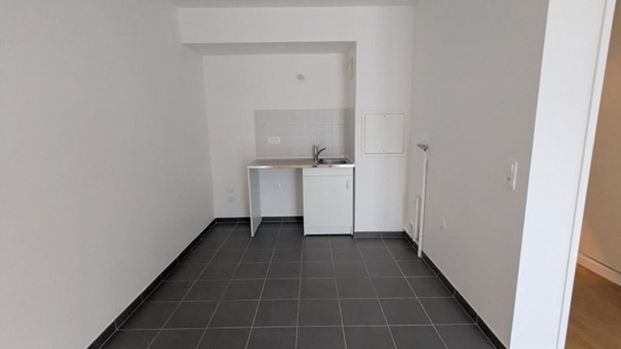 location Appartement T2 DE 43.1m² À ASNIERES - Photo 1