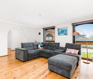 Single Level Residence in Prime Location! - Photo 2