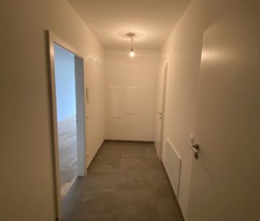 IHRE neue 2-Zimmerwohnung mit großem Balkon und Tiefgaragenparkplat... - Foto 2